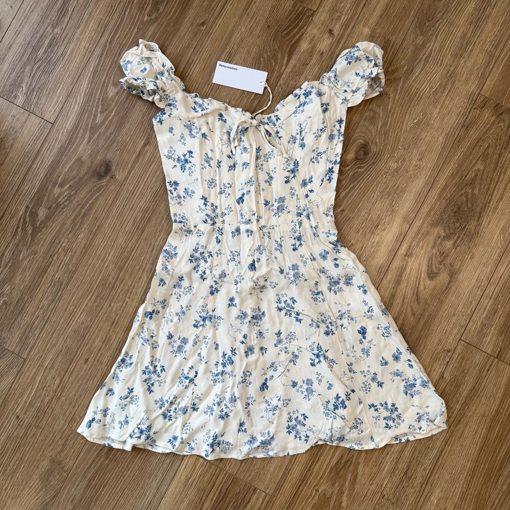 Reformation Pacey Dress in Lula - Picture 2 of 9